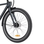 engwe-p275-pro-elektricky-bicykel-predne-svetlo-koleso